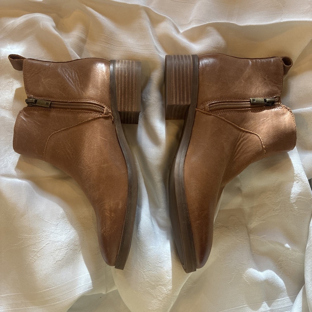 Lucky Brand Women's Brown Leather Ankle Boots Size 7 EUC - Picture 2 of 8